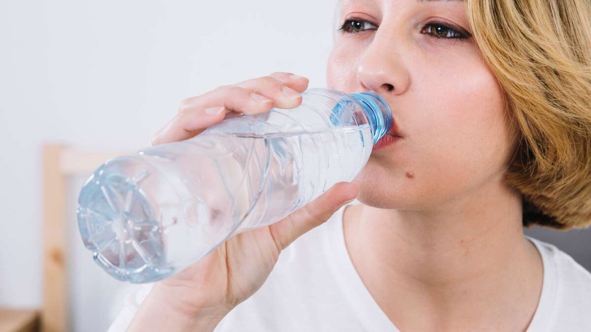Picie wody: Ile pić wody dziennie aby nawodnić organizm?