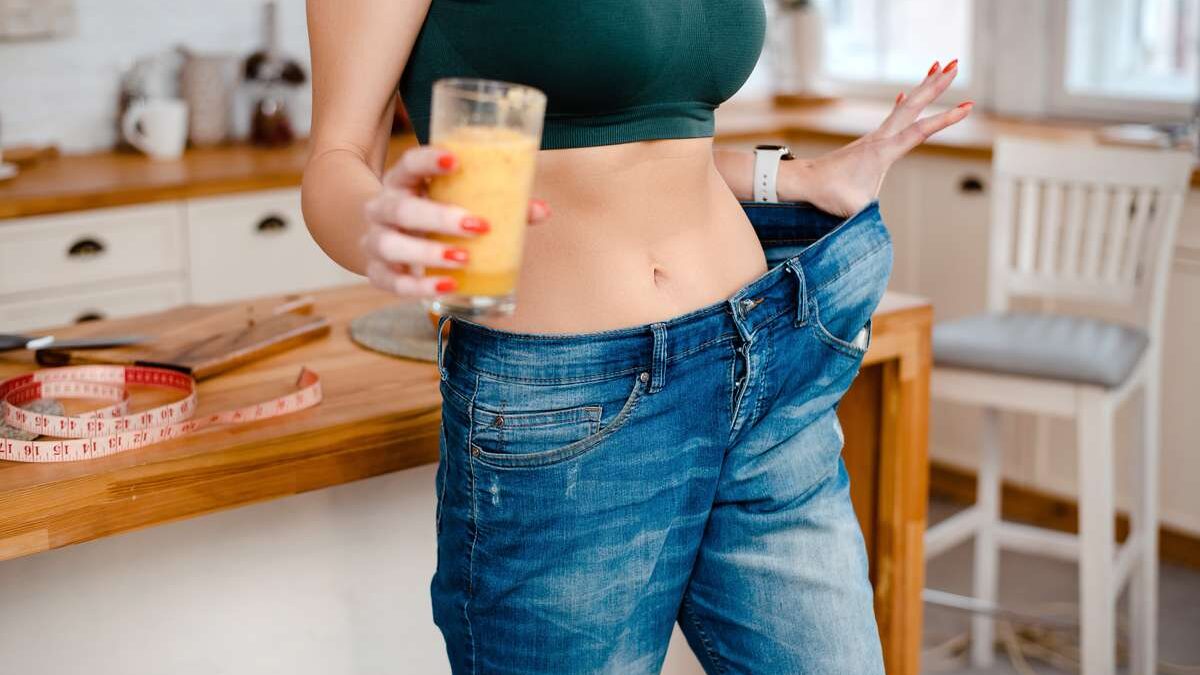 Ile można schudnąć w miesiąc? Najlepsza dieta i jadłospis